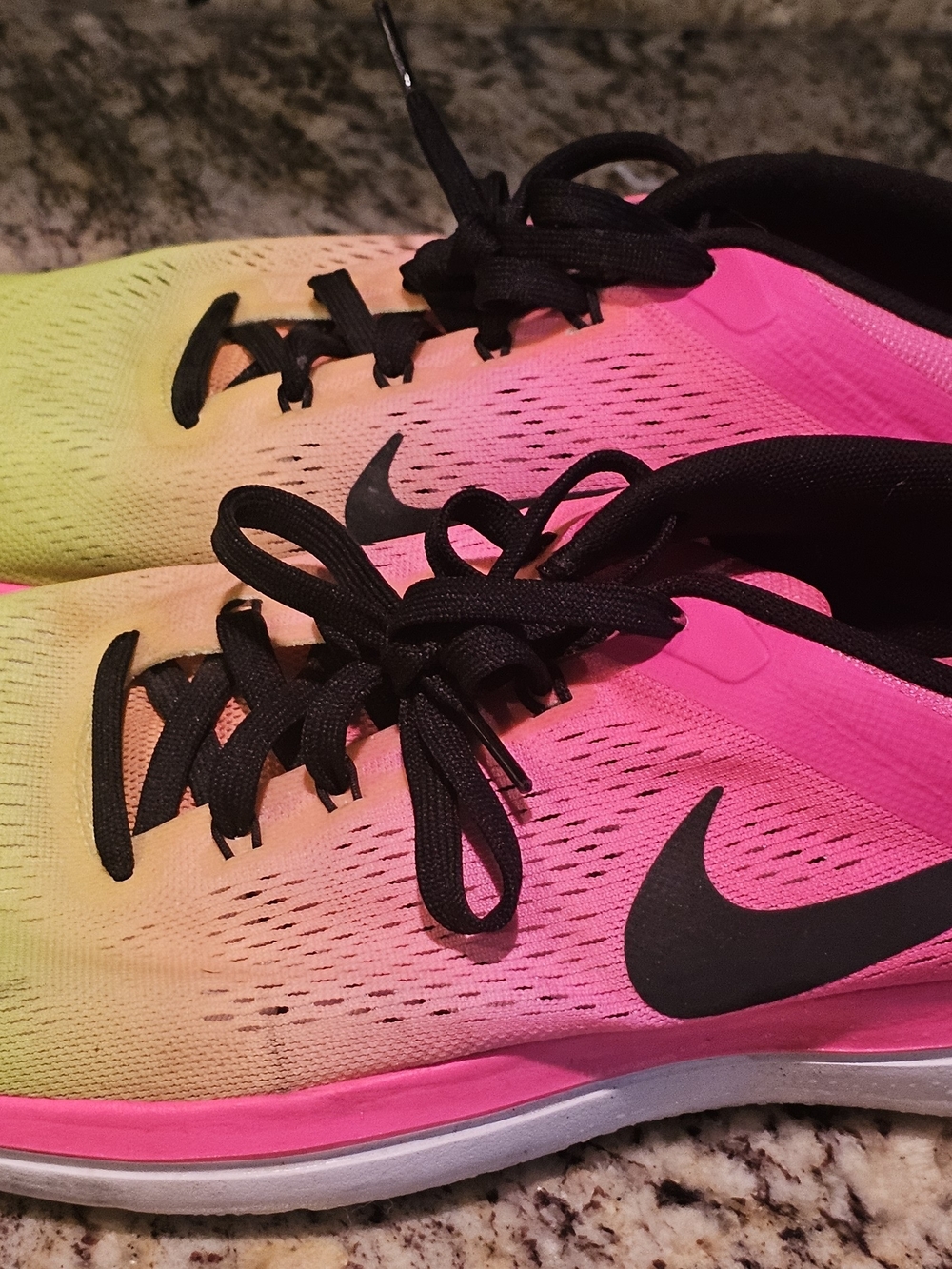 Nike Mens Flex 2016 RN Running Shoes in Neon Pink and Yellow Gradient - Picture 5 of 11